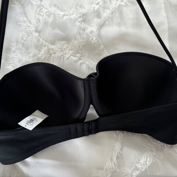 Black Bikini - Picture 4 of 8